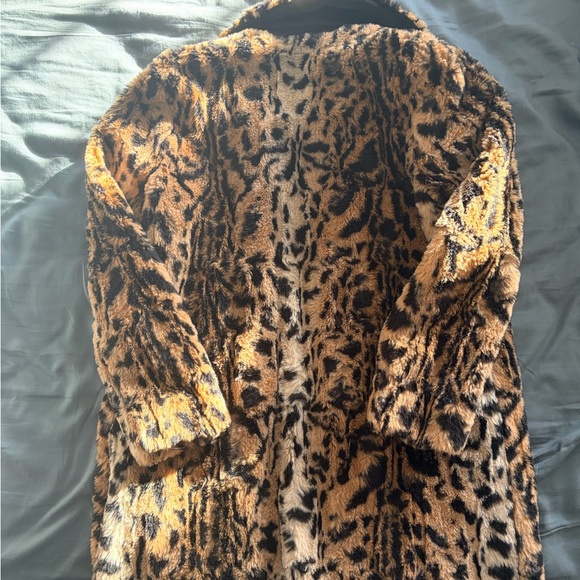 Chic Leopard Print Teddy Jacket - Picture 4 of 4